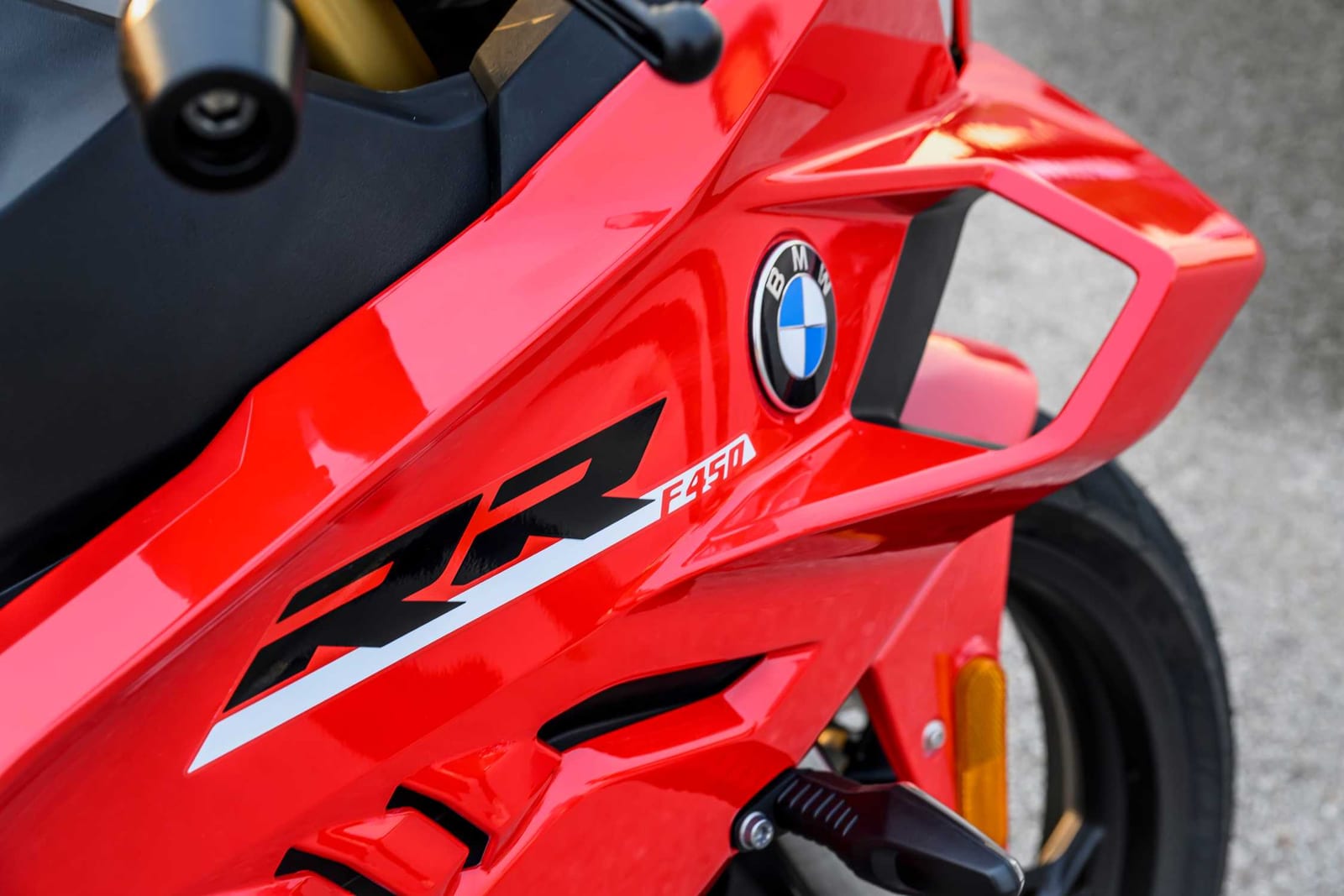 BMW F 450 RR 2027 en imagen oficial de la marca