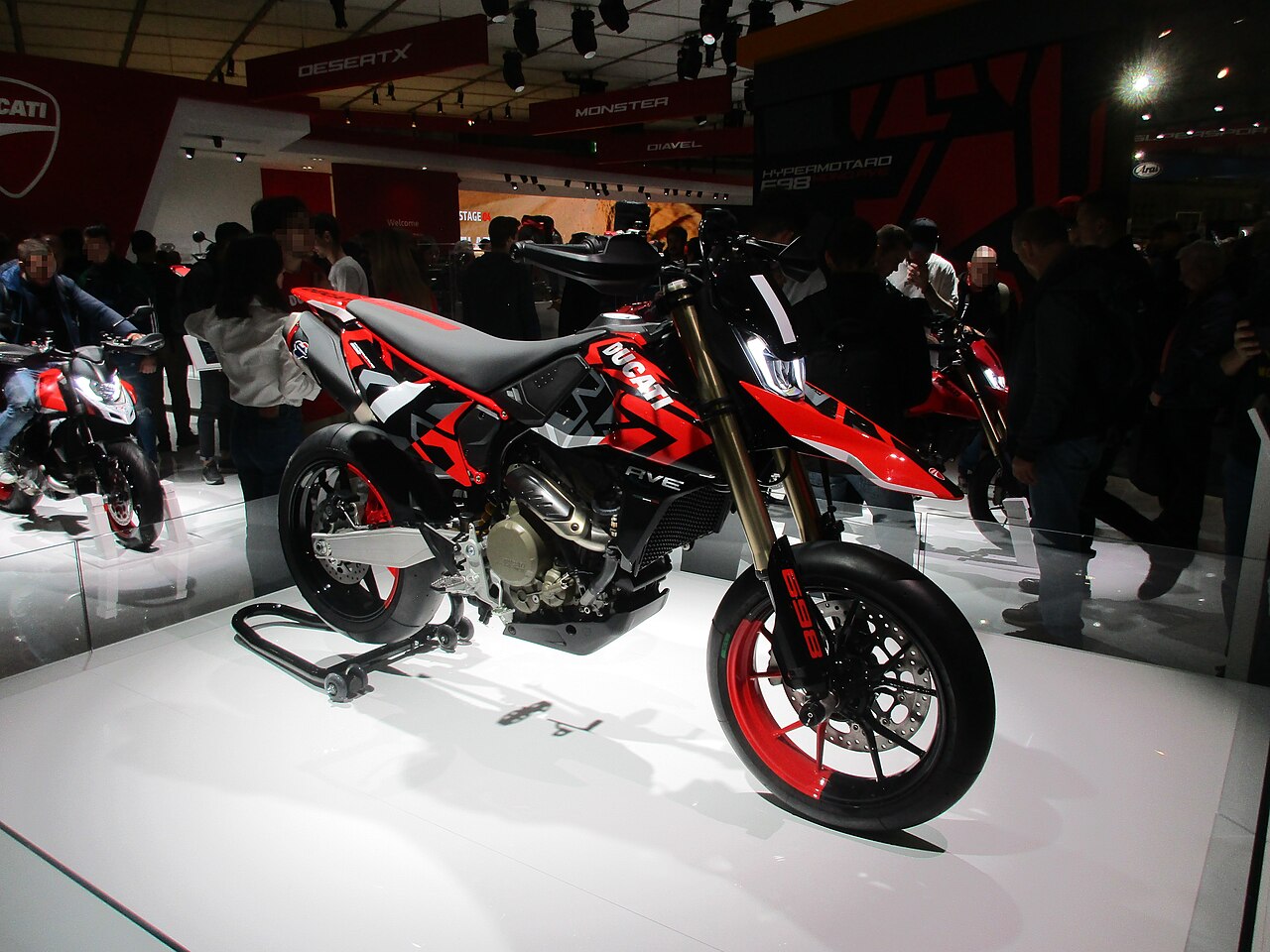Ducati Hypermotard 698 Mono (foto: Earthshaker13, CC BY-SA 4.0, Wikimedia Commons)