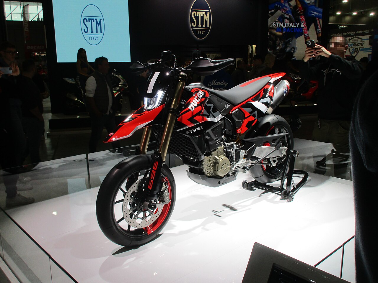 Ducati Hypermotard 698 Mono (foto: Earthshaker13, CC BY-SA 4.0, Wikimedia Commons)
